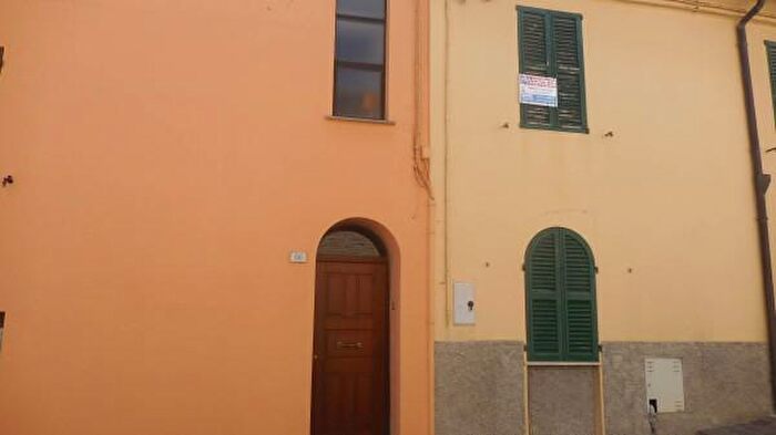 Casa trilocale in vendita in Via Giovanni Bovio, Cupramontana