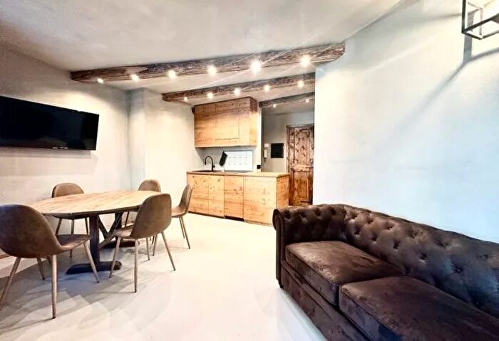 Appartamento trilocale in vendita in Via Cesana Sestriere To Italia, Sestriere