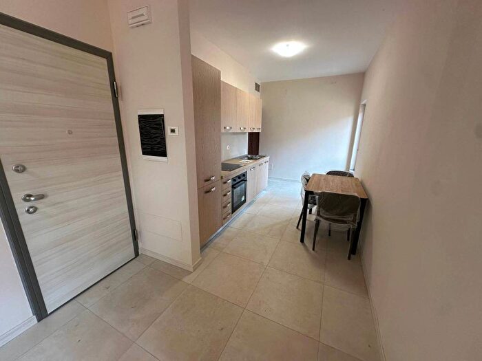 Appartamento trilocale in affitto in Centro, Calvisano
