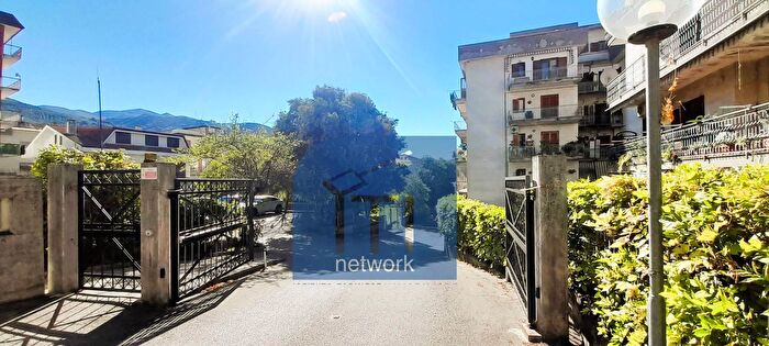 Appartamento con 7 locali in vendita in Via Nuova Cartiera, SantElia Fiumerapido