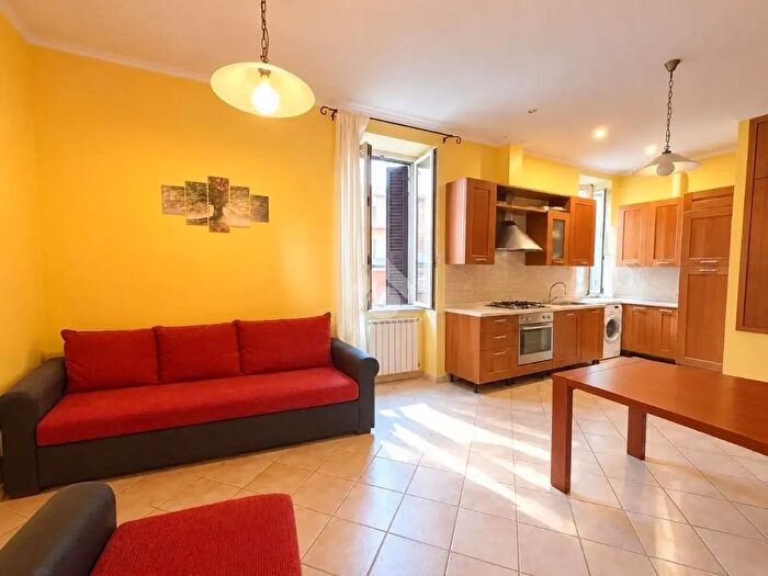 Appartamento trilocale in vendita in Via Portella, Velletri