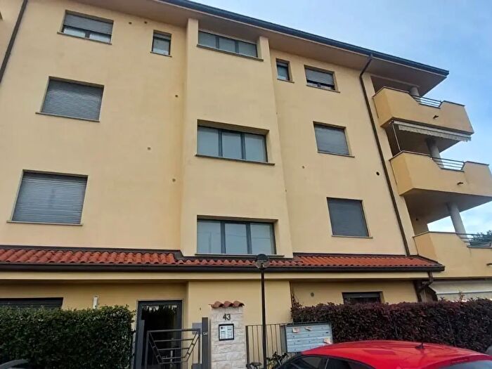 Appartamento bilocale in vendita in Via Giotto, Mariano Comense