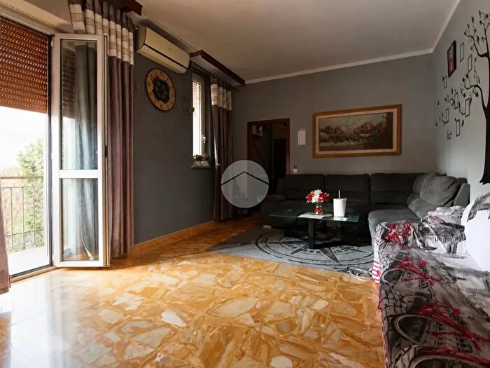 Appartamento trilocale in vendita in Via Crema, Romano Di Lombardia