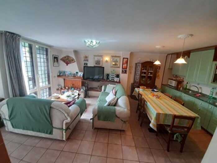 Casa quadrilocale in vendita in Via Ardeatina, Roma