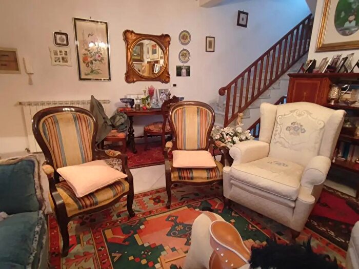 Casa con 6 locali in vendita in Via Ceragioli, Viareggio