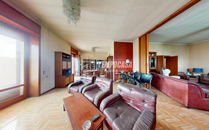 Appartamento con 5 locali in vendita in Viale dellUniversità, Lecce