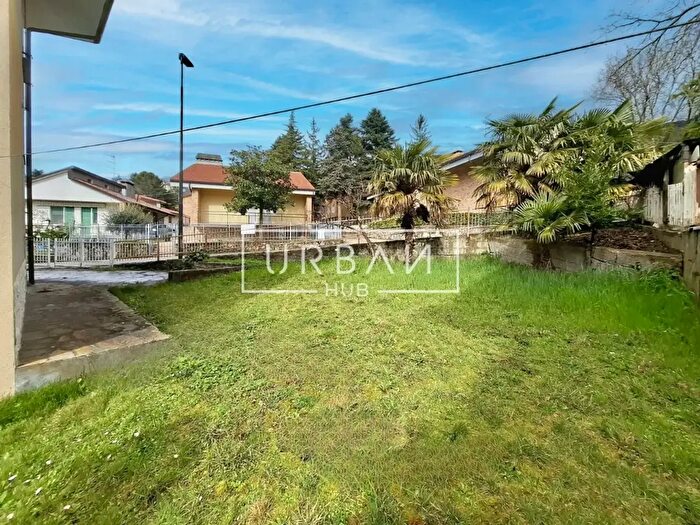Casa con 6 locali in vendita in Via Mazzini, Carpegna