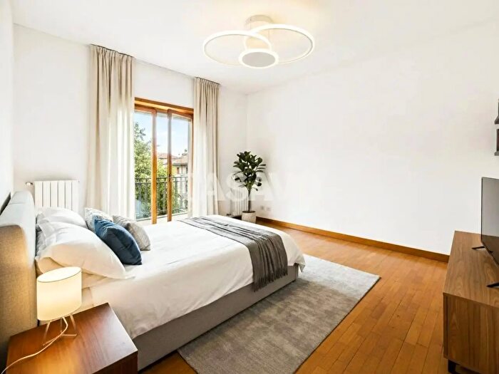 Appartamento trilocale in vendita in Roma