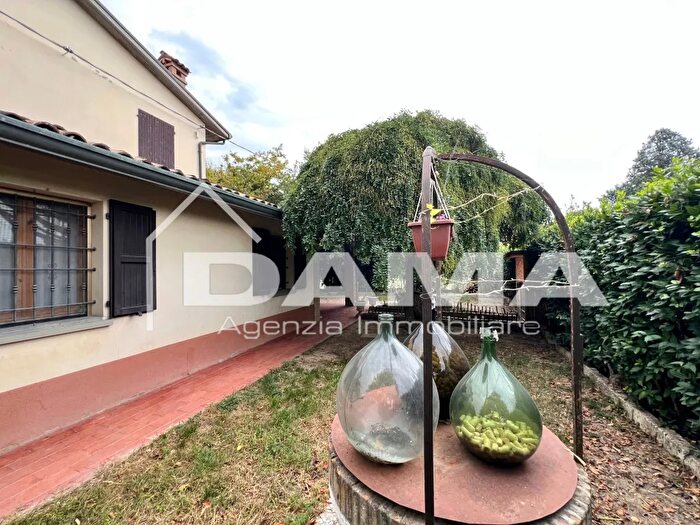 Casa con 6 locali in vendita in Via Cavedalone, Forli