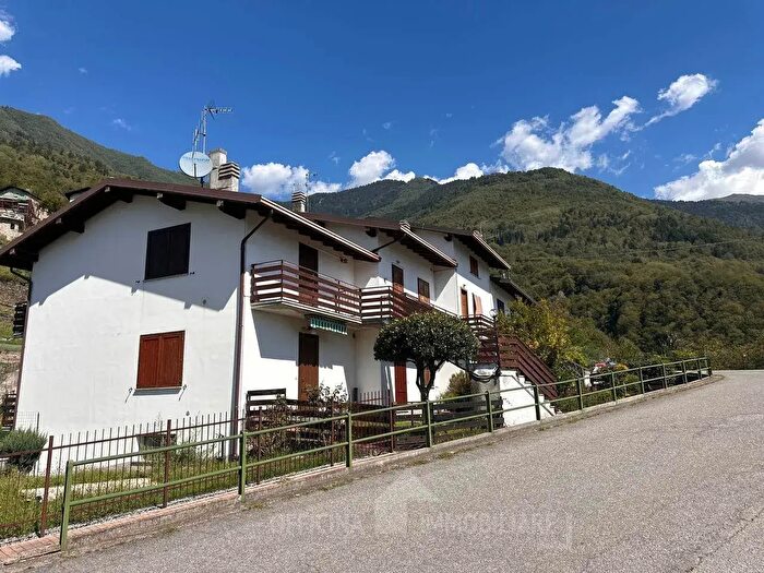 Appartamento bilocale in vendita in Via Motta, Ardenno