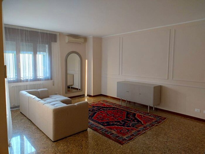 Casa con 6 locali in affitto in Centro, San Donà di Piave