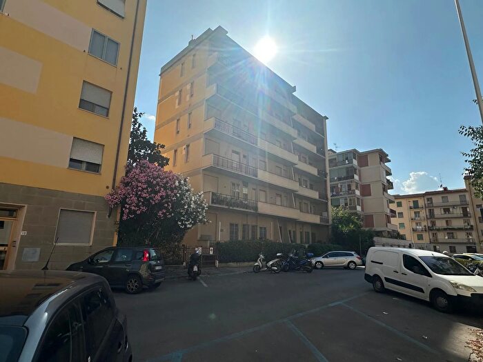 Appartamento con 5 locali in vendita in Via Pietro della Valle, Firenze