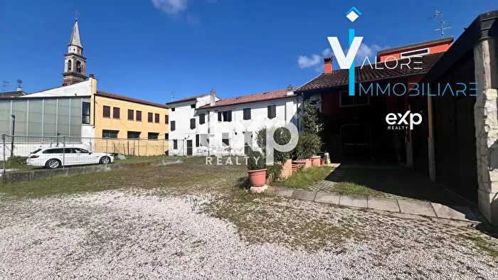 Casa con 5 locali in vendita in Zimella