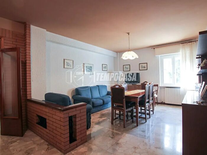 Appartamento trilocale in vendita in Via Medaglie dOro, Fermo