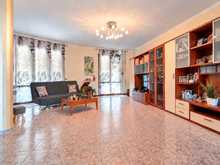 Casa con 7 locali in vendita in San Miniato