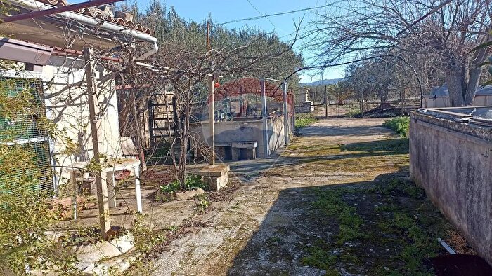Casa trilocale in vendita in Contrada Mandredonna Snc, Chiaramonte Gulfi