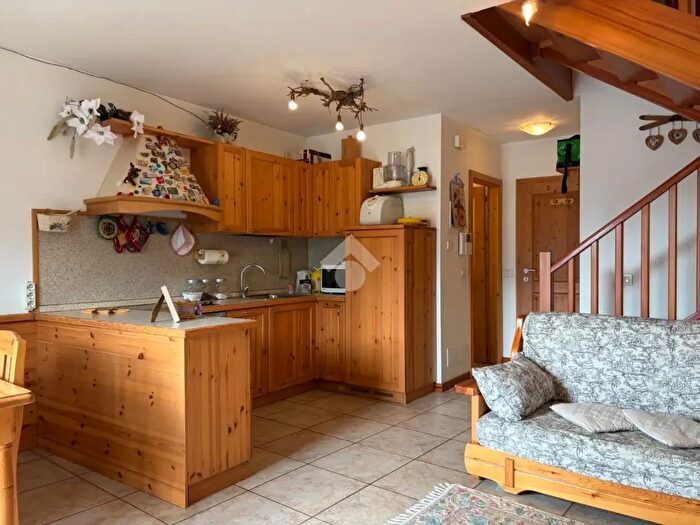 Appartamento quadrilocale in vendita in Via Enrico Toti, Pinzolo
