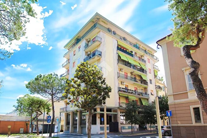 Appartamento trilocale in vendita in Piazza R Sanzio, Grottammare