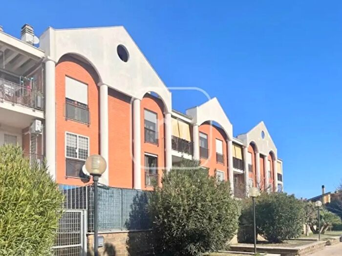 Appartamento trilocale in vendita in Via della Riserva Nuova, Roma