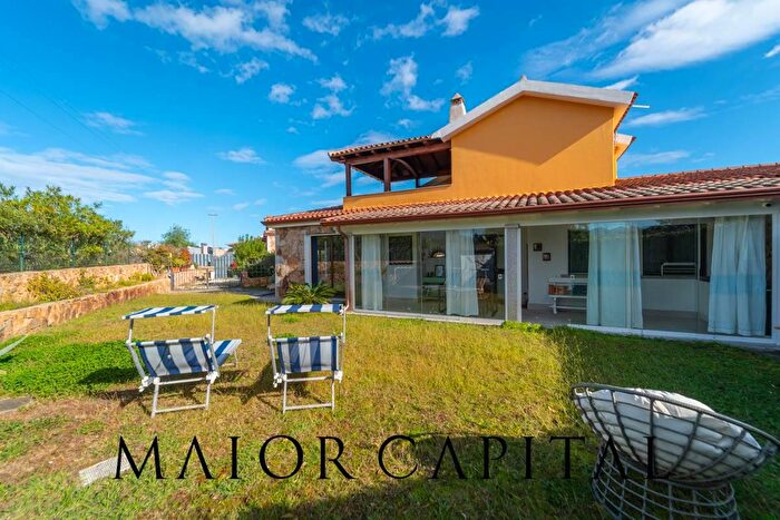 Casa trilocale in vendita in Via Amerigo Vespucci Snc, Budoni