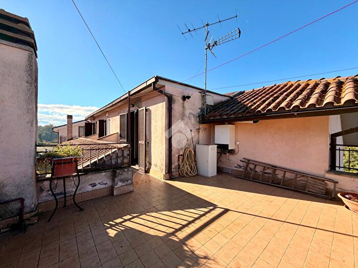 Appartamento quadrilocale in vendita in Via del Piano, Bomarzo