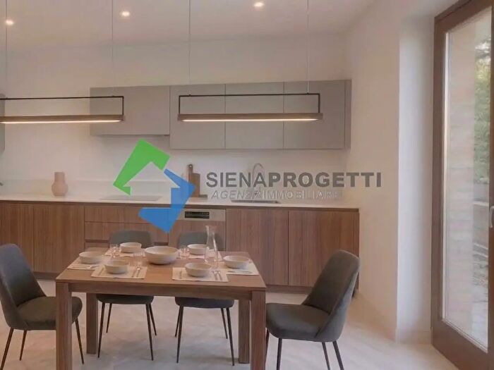 Appartamento quadrilocale in vendita in Via della Biccherna, Siena