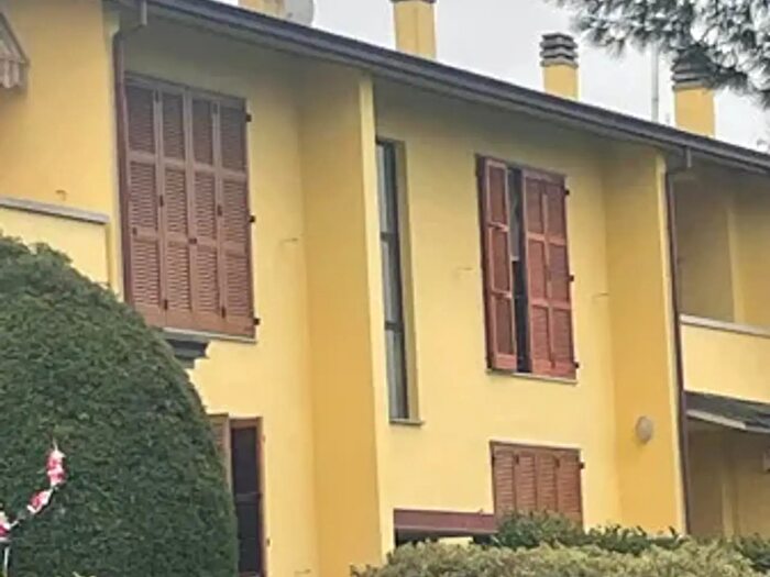 Appartamento trilocale in vendita in Via Regione Gioiello, Broni