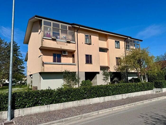 Appartamento con 5 locali in vendita in Via Dominissina, Moimacco