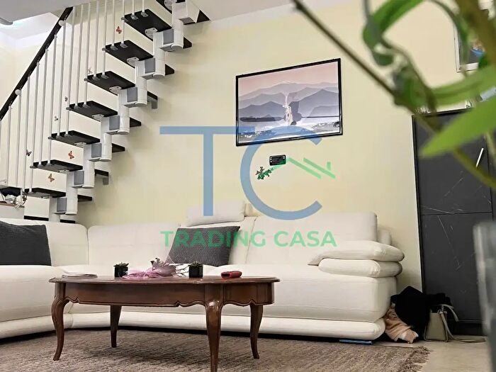 Appartamento quadrilocale in vendita in Via Paolo Costermanelli, Piacenza