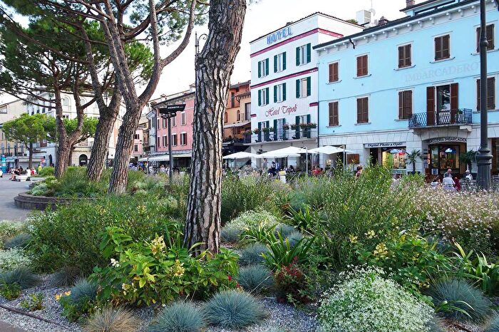 Appartamento trilocale in vendita in Desenzano Del Garda