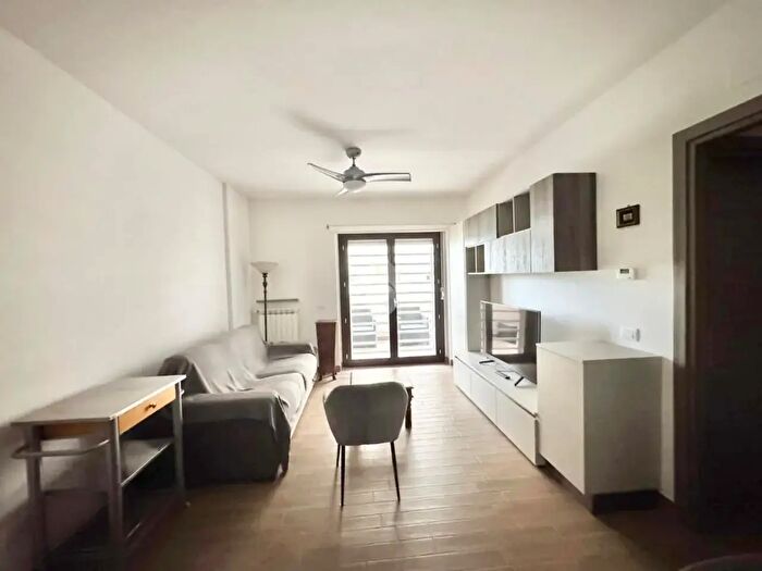 Appartamento trilocale in affitto in Via Guido Ascoli, Roma