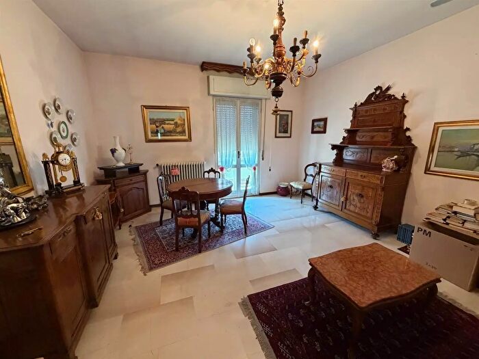 Appartamento trilocale in vendita in Piacenza