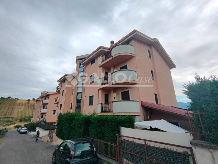 Appartamento trilocale in affitto in Via Caltanissetta loc Settimo Collina Salerni, Settimo, Montalto Uffugo