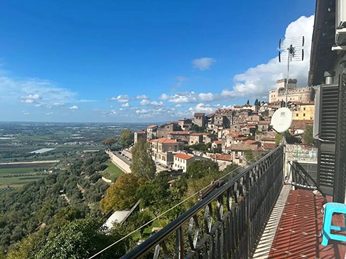 Appartamento con 5 locali in vendita in Via Cancellieri, Sermoneta