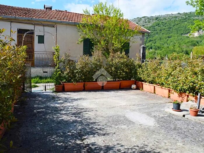 Casa bilocale in vendita in Casali Pendenza, Tagliacozzo