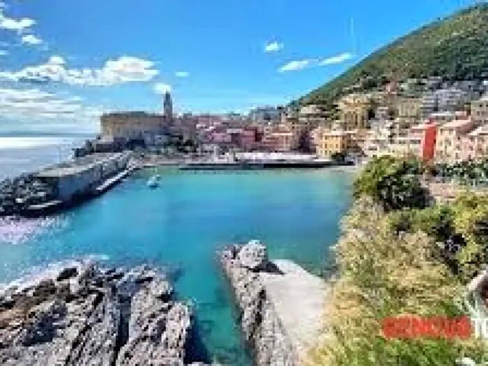 Appartamento trilocale in vendita in Genova