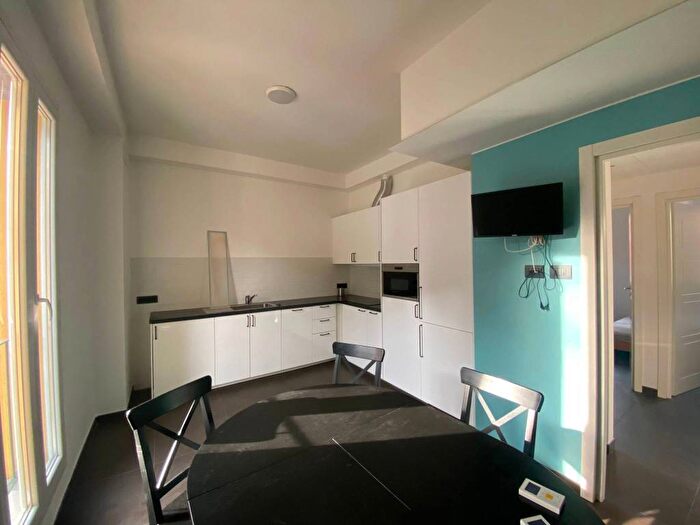 Appartamento trilocale in affitto in Via Biagio Assereto, Centro, Recco