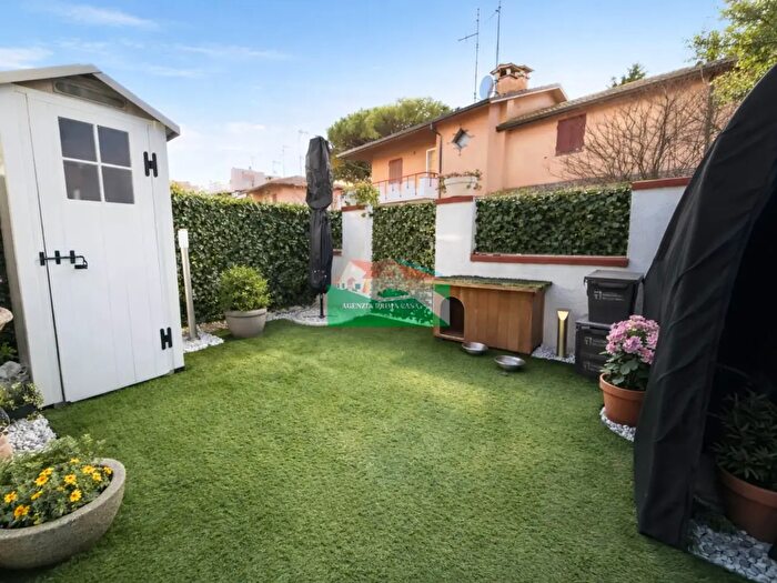 Casa trilocale in vendita in Viale Matteo Maria Boiardo, Ravenna