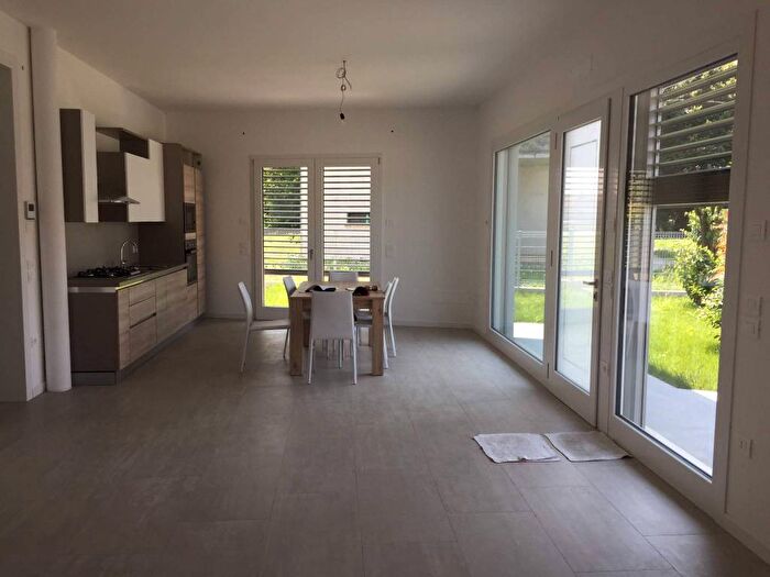 Casa quadrilocale in affitto in San Pietro in Gu