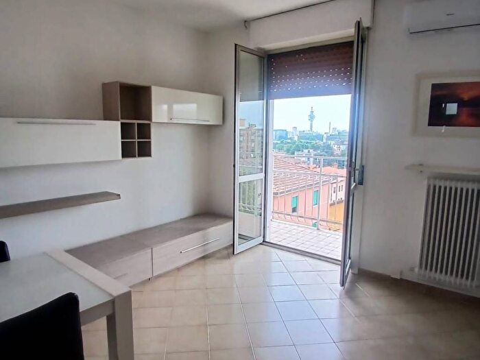 Appartamento trilocale in affitto in Viale Emilia, Centro, Cologno Monzese