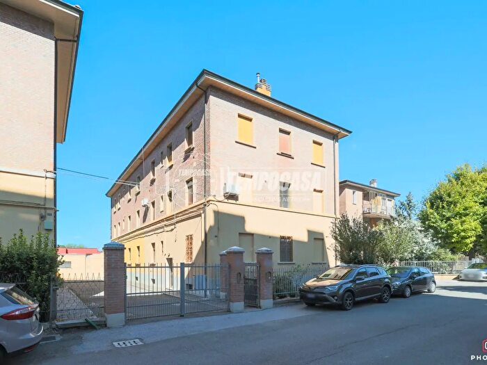 Appartamento quadrilocale in vendita in Via Nino Bertocchi, Bologna