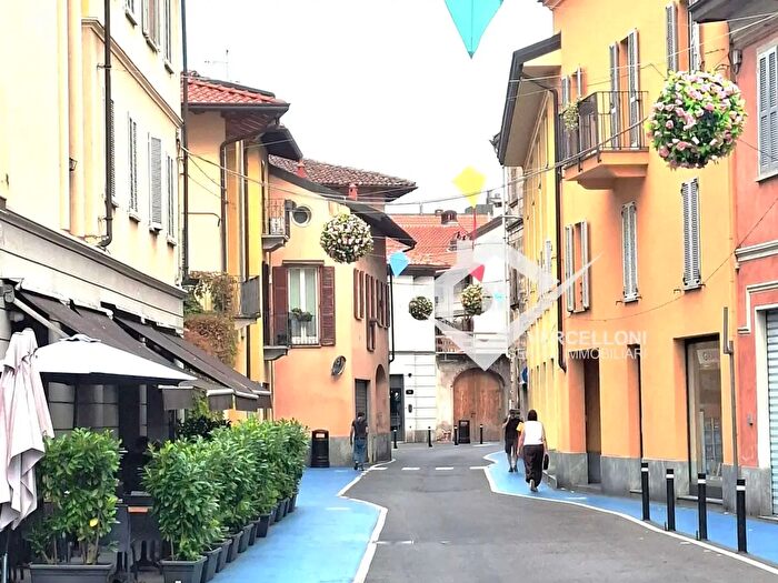 Appartamento trilocale in affitto in Oleggio