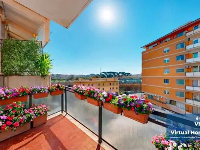 Appartamento quadrilocale in vendita in Via Antonio Baldissera, Roma
