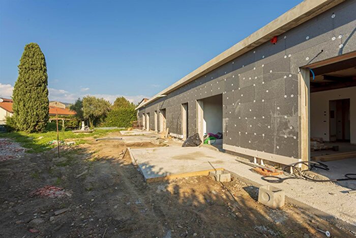 Appartamento trilocale in vendita in Via Francesca Nord, Pieve A Nievole