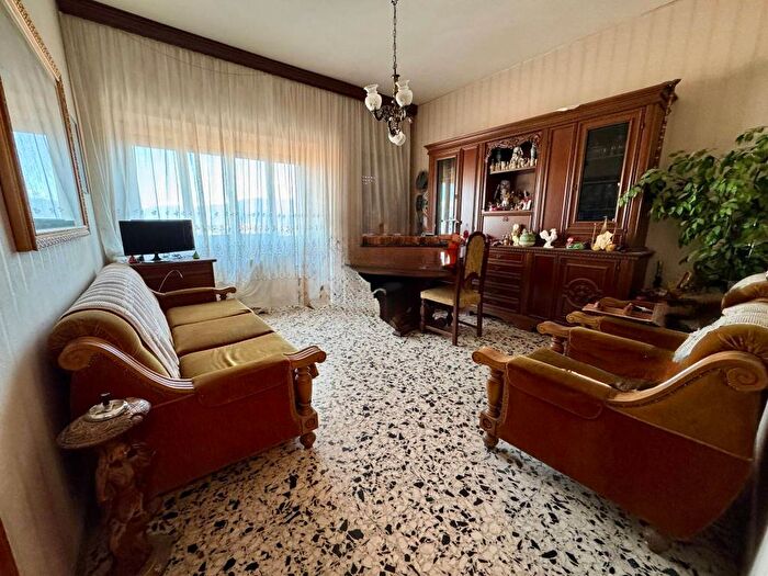 Appartamento con 5 locali in affitto in Via Vezzia, Centro, Avezzano