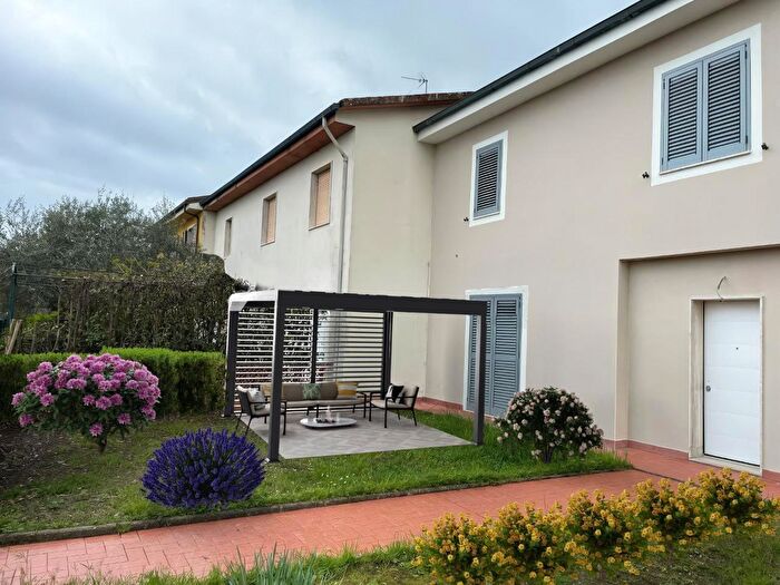 Casa con 5 locali in vendita in a Palmiro Togliatti, Crespina Lorenzana