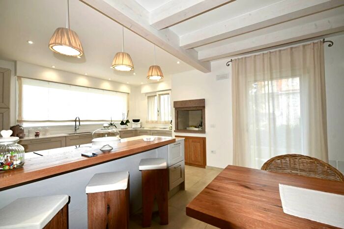 Casa con 5 locali in vendita in Nuoro, Nuoro