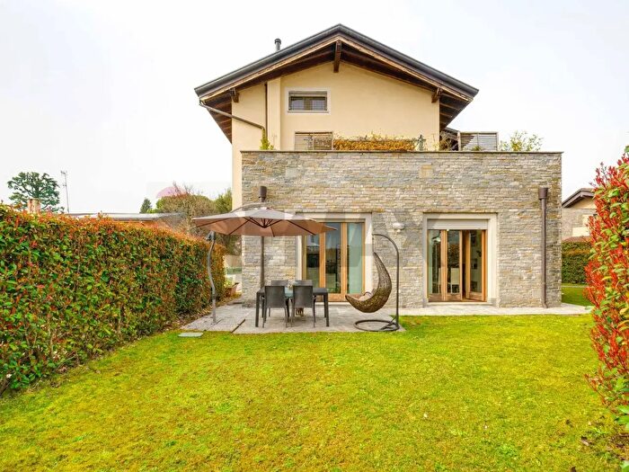 Casa con 5 locali in vendita in Via Arconate, Busto Garolfo