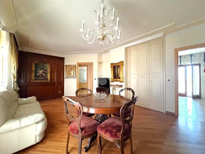 Appartamento trilocale in vendita in Vico III Modugno, Bari