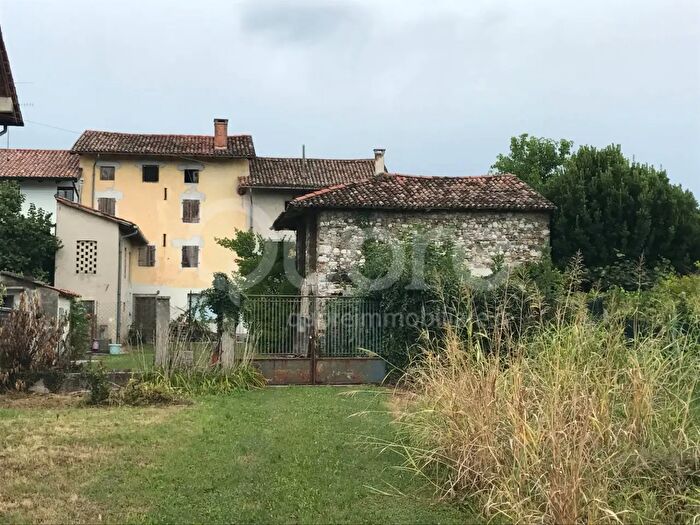 Casa con 20 locali in vendita in Via Superiore, Martignacco